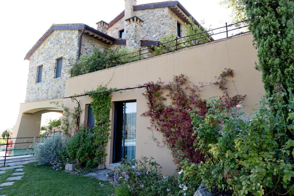 Villa Privata Con Piscina A Riparbella Кастелина Маритима Екстериор снимка